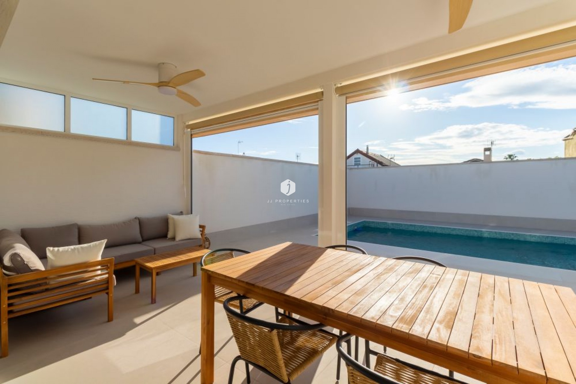 D'occasion - Villa -
Torrevieja - Costa Blanca