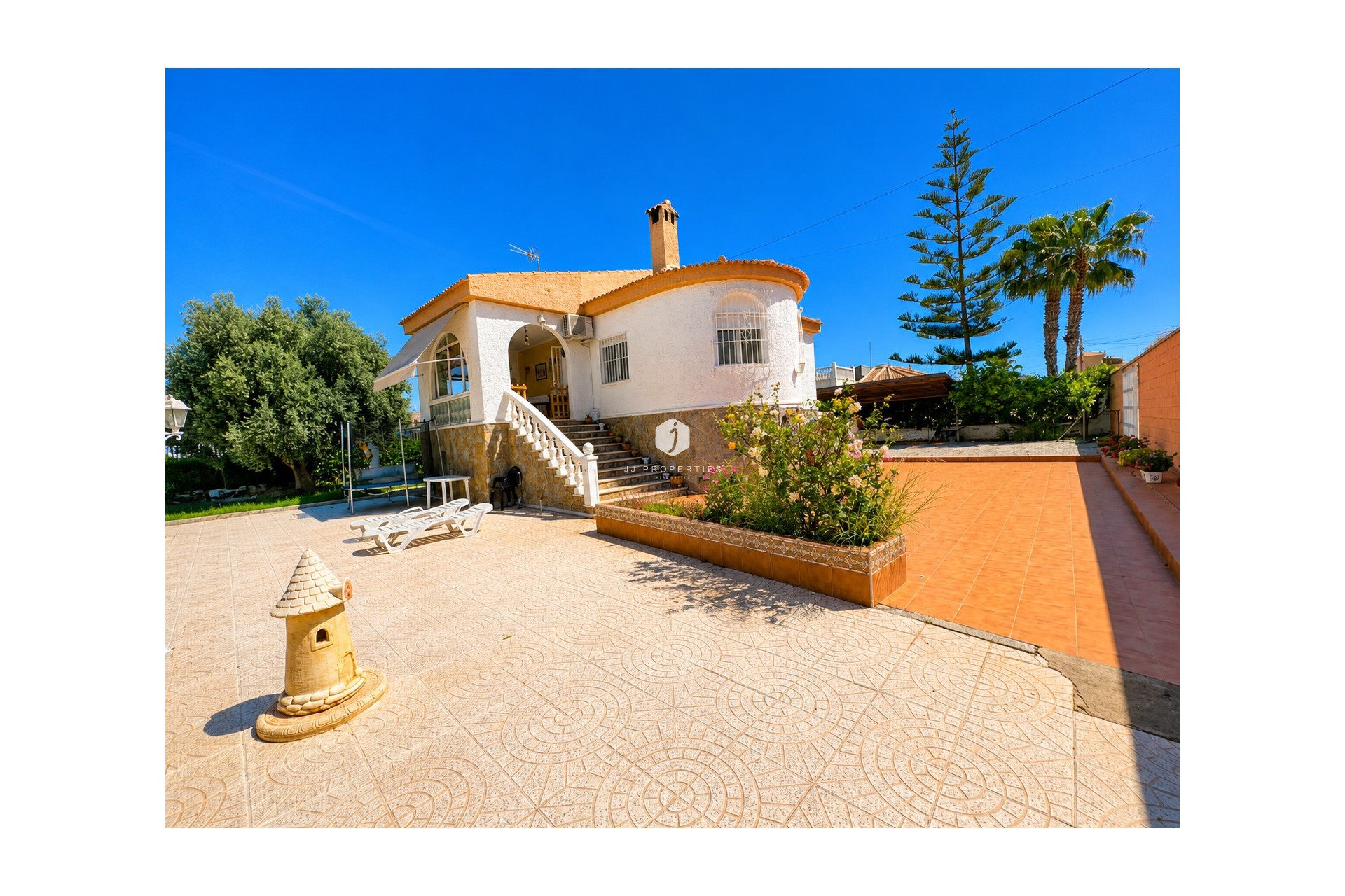 D'occasion - Villa -
Torrevieja - Costa Blanca