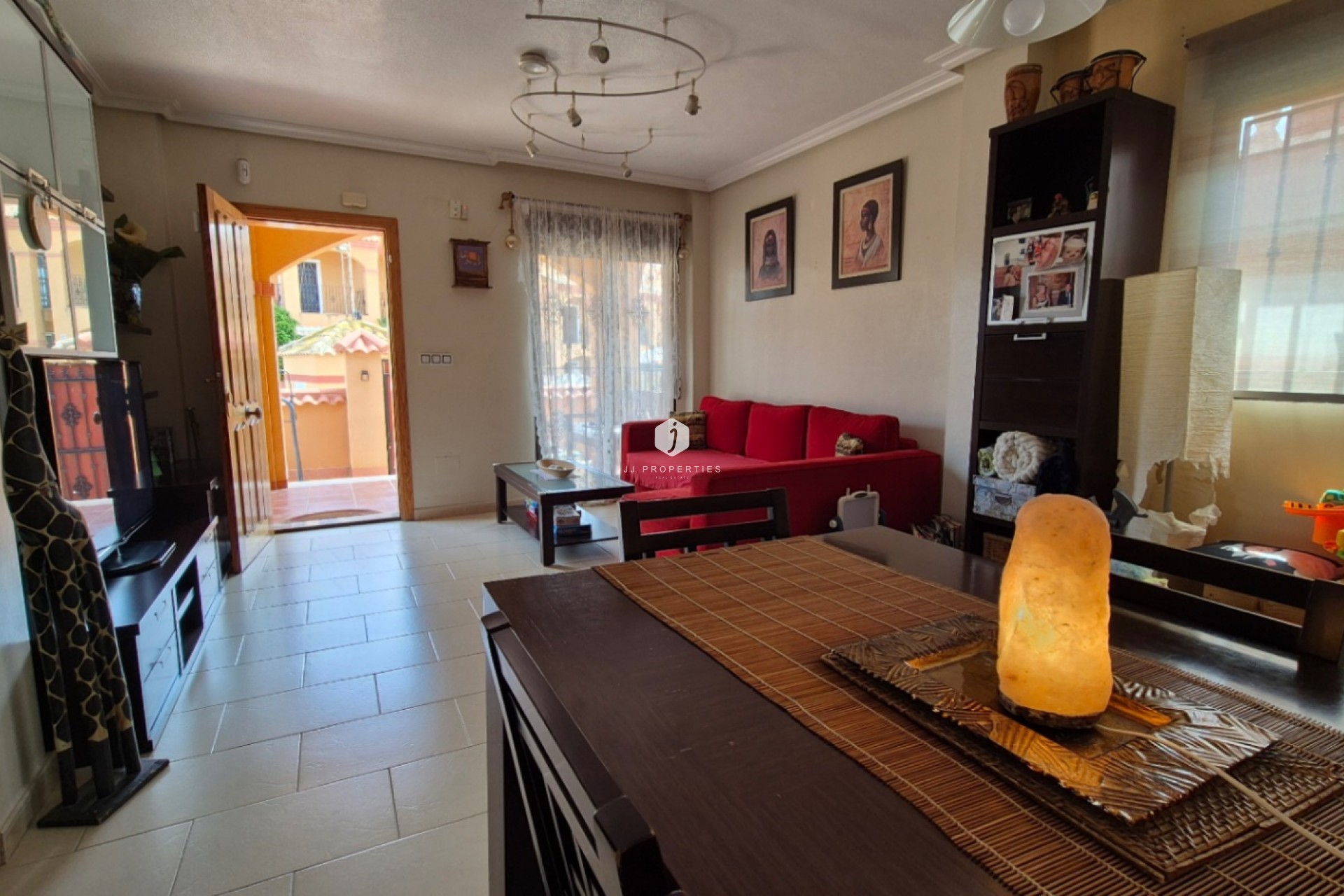 D'occasion - Villa -
Torrevieja - Costa Blanca
