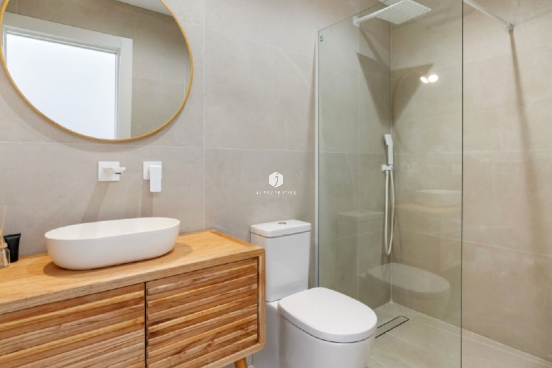 D'occasion - Villa -
Torrevieja - Costa Blanca