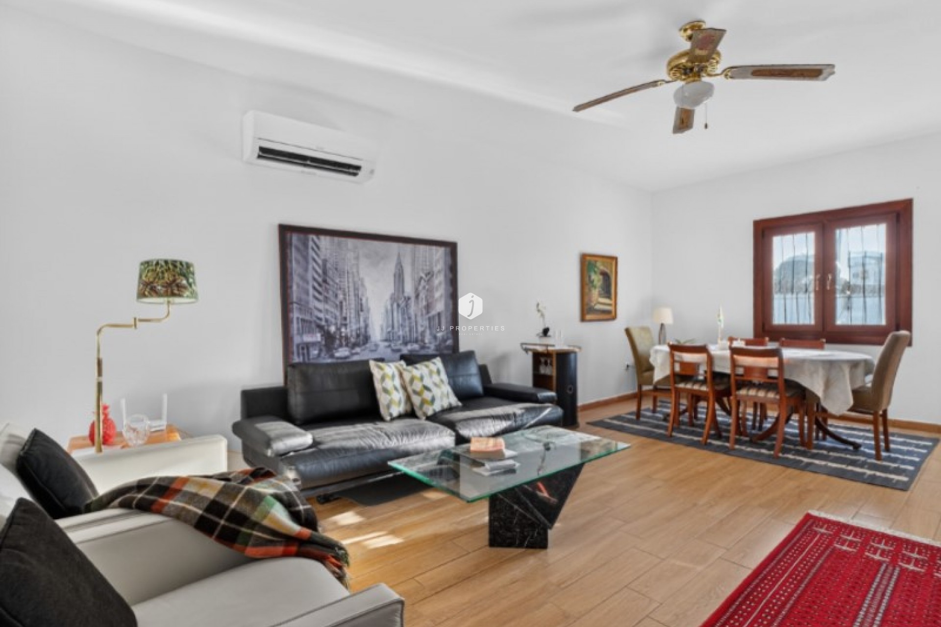 D'occasion - Villa -
Torrevieja - Costa Blanca