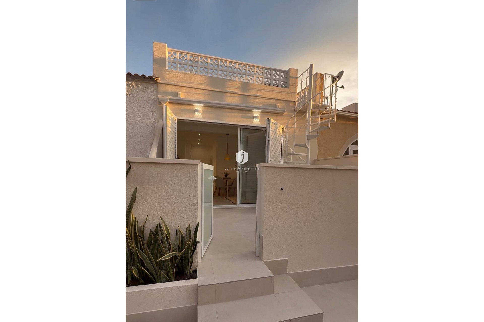 D'occasion - Villa -
Torrevieja - El chaparral