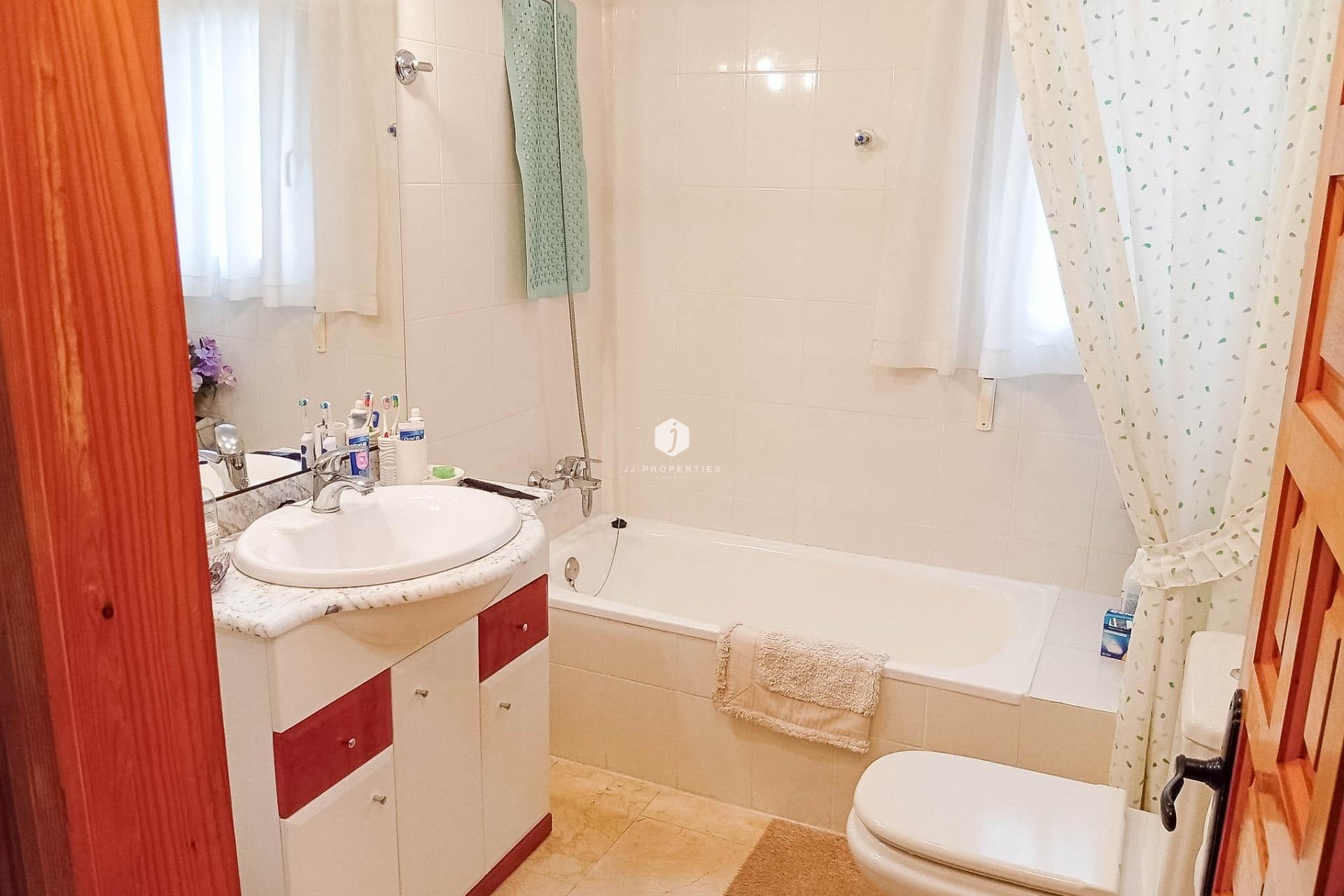 D'occasion - Villa -
Torrevieja - La siesta