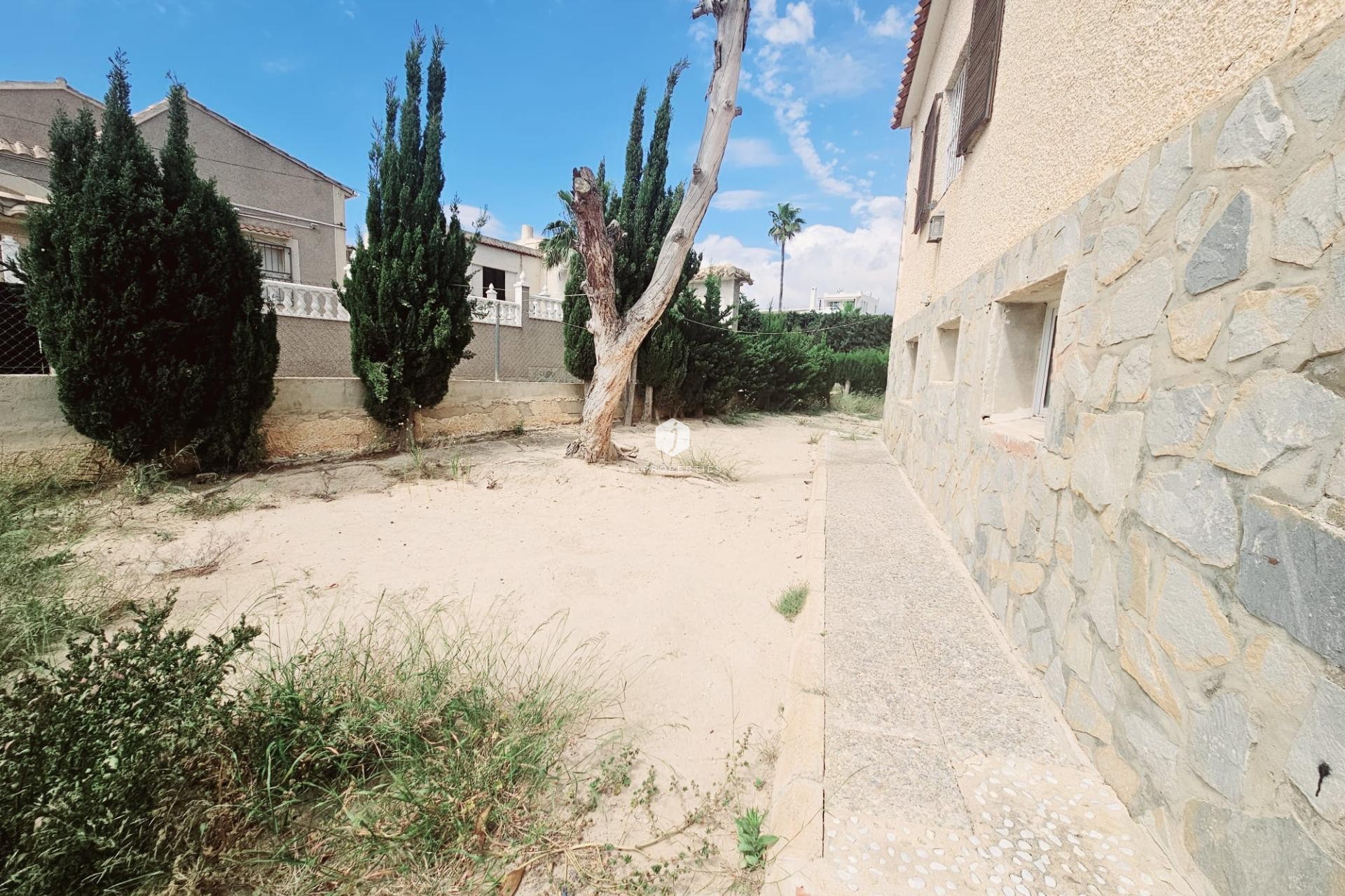 D'occasion - Villa -
Torrevieja - Los Balcones - Los Altos del Edén