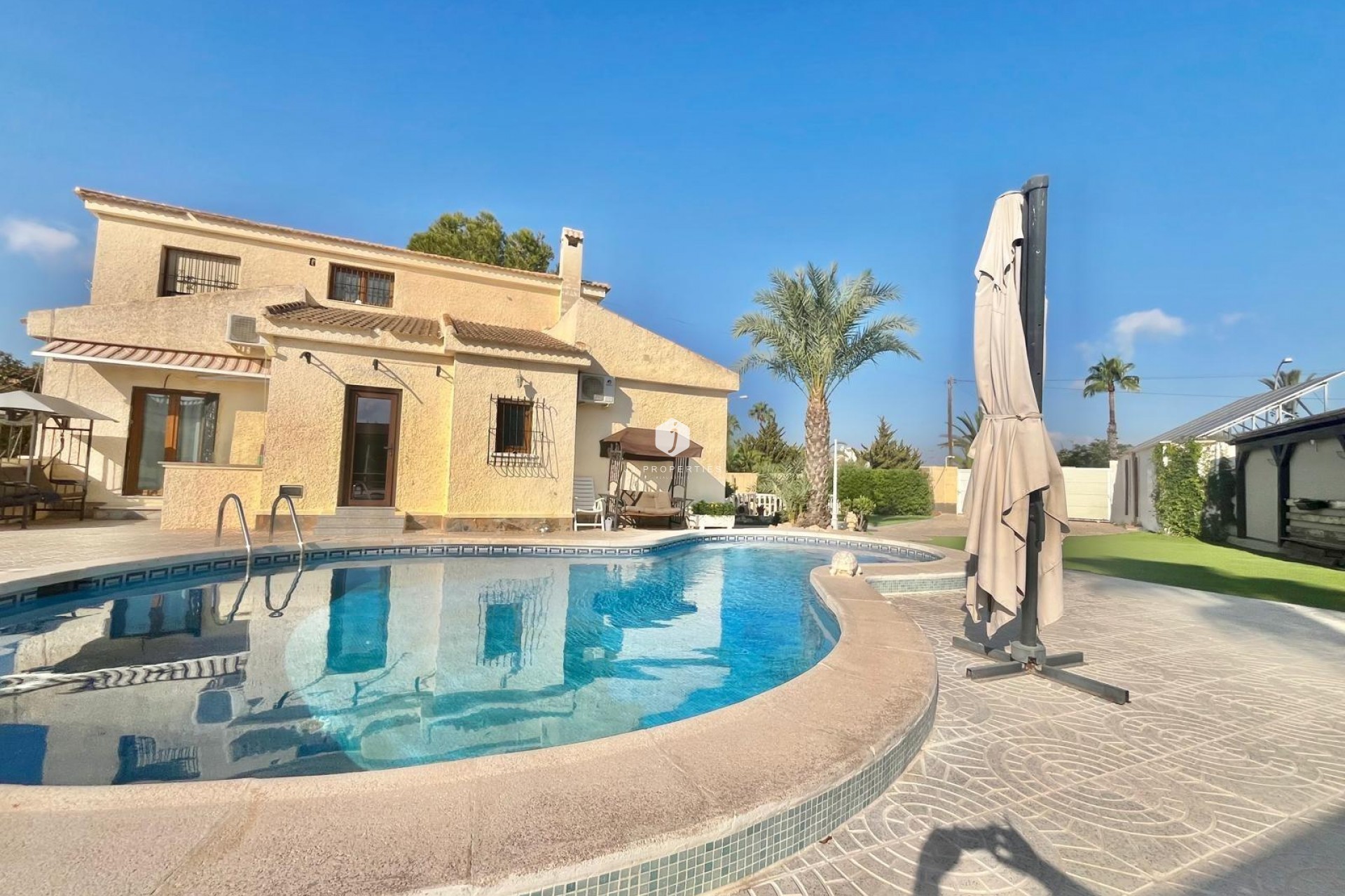 D'occasion - Villa -
Torrevieja - San luis