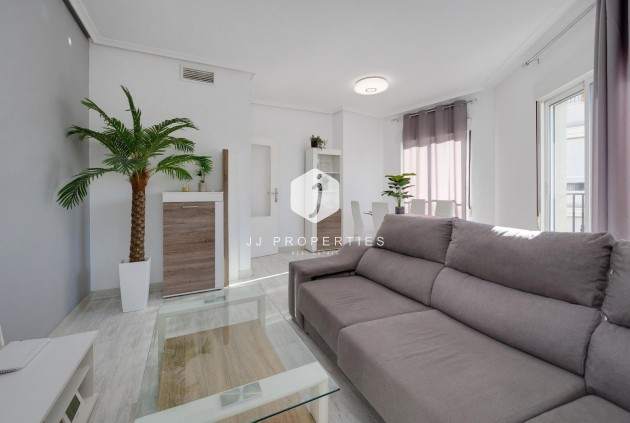 Daszek - Z drugiej ręki - Almoradí -
                Parque De La U