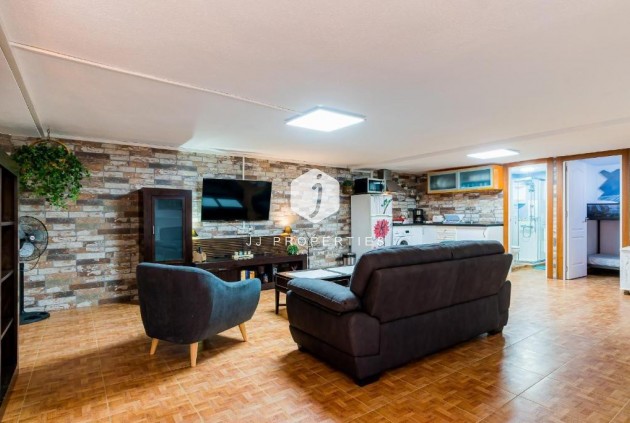 Duplex - Resale -
            Torrevieja - C-47513