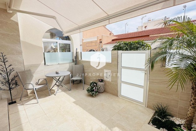 Duplex - Resale - Torrevieja -
                La siesta