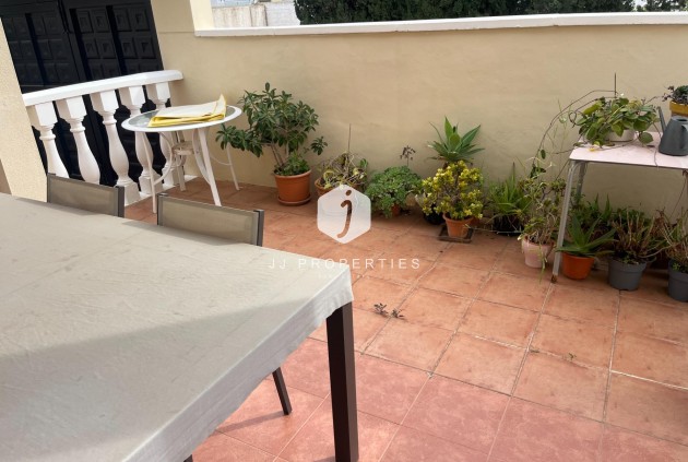 duplex - Tweedehands - San Miguel de Salinas -
                Las Filipinas