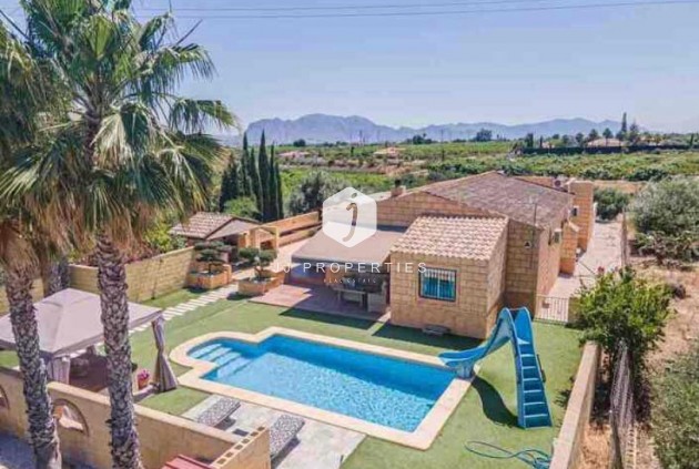 Landgut - Aus zweiter Hand -
            Albatera - C-37428