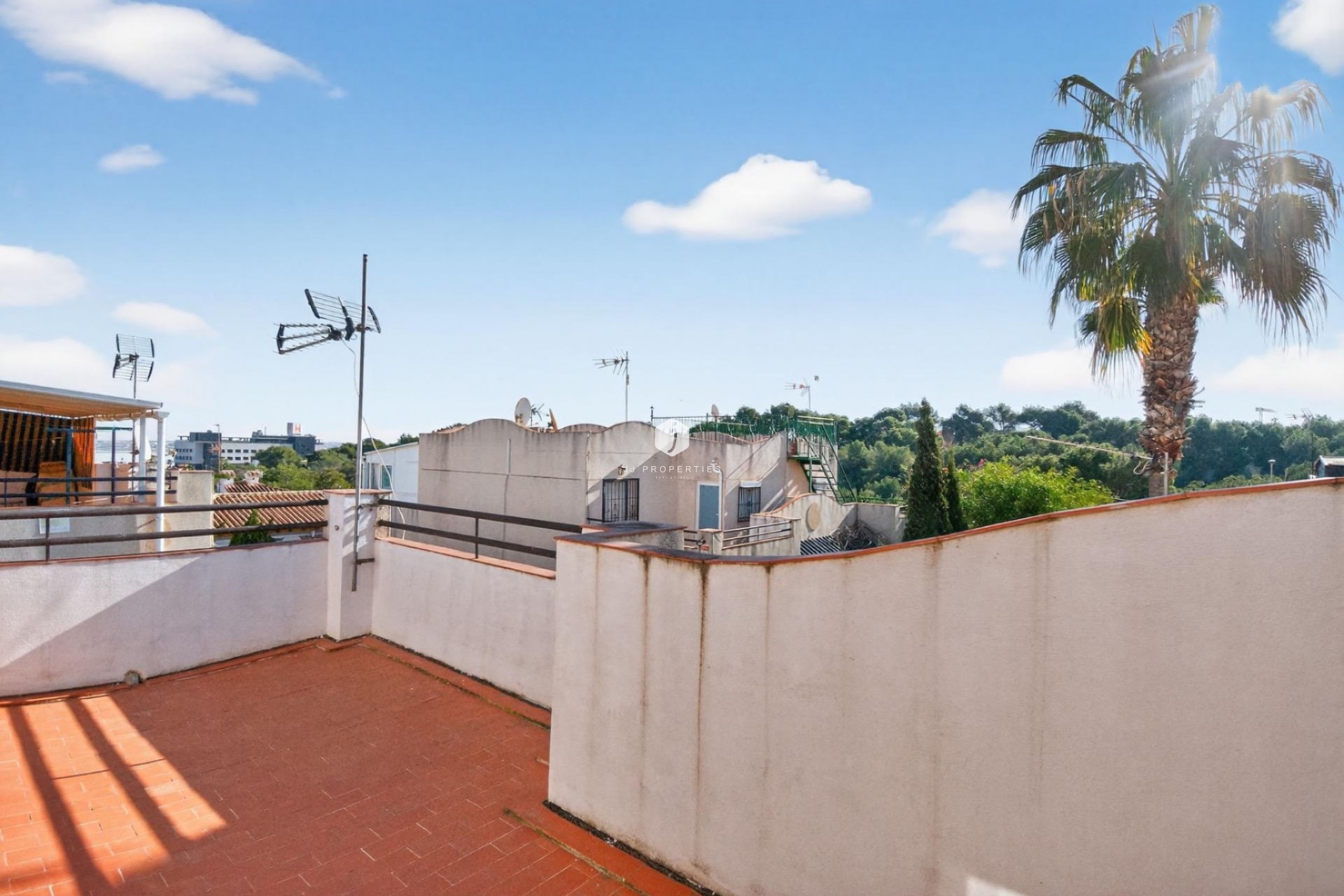 Lange Termijn Verhuur - duplex -
Torrevieja - Lago jardin