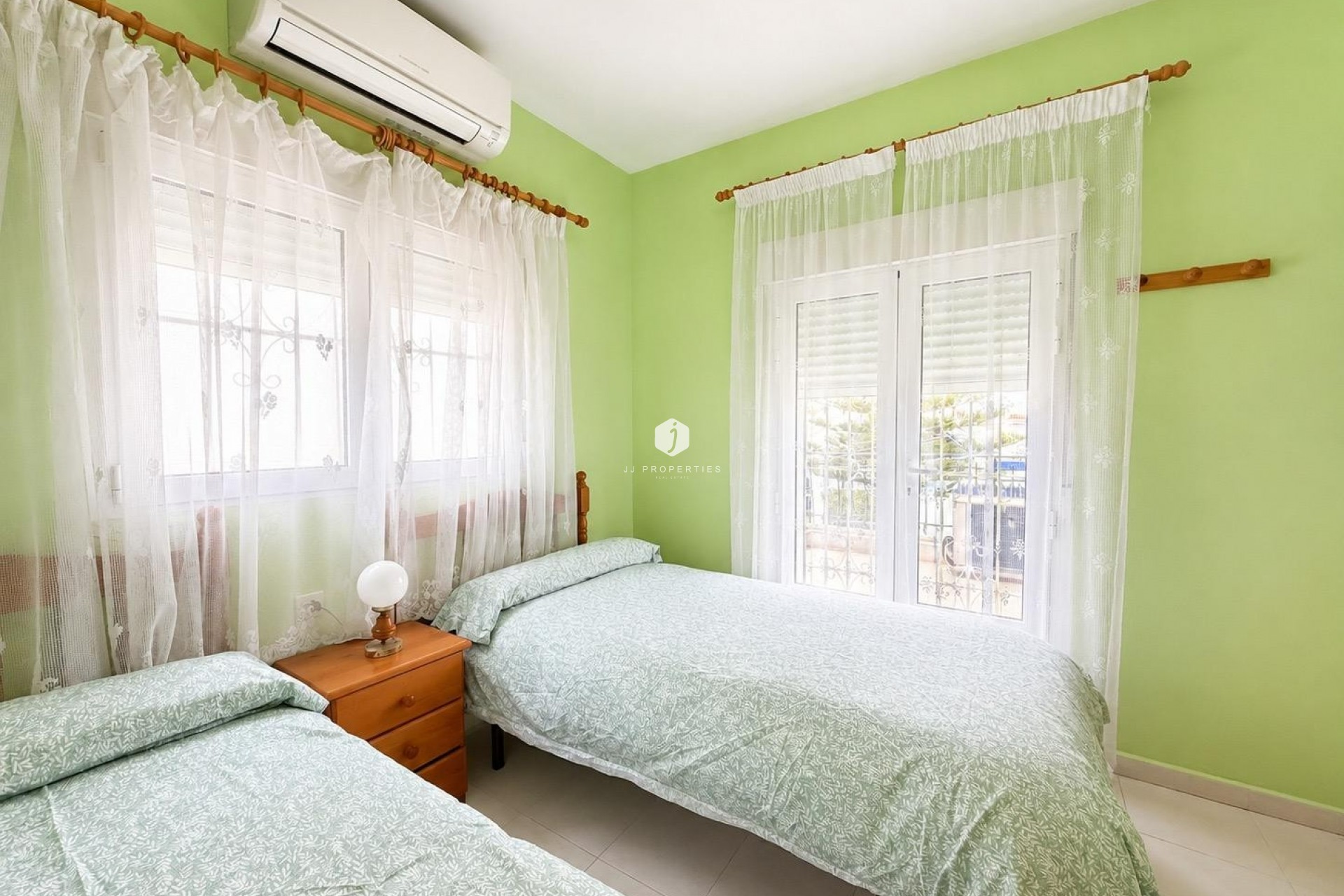 Langfristige Vermietung - Chalet -
Torrevieja - Nueva Torrevieja