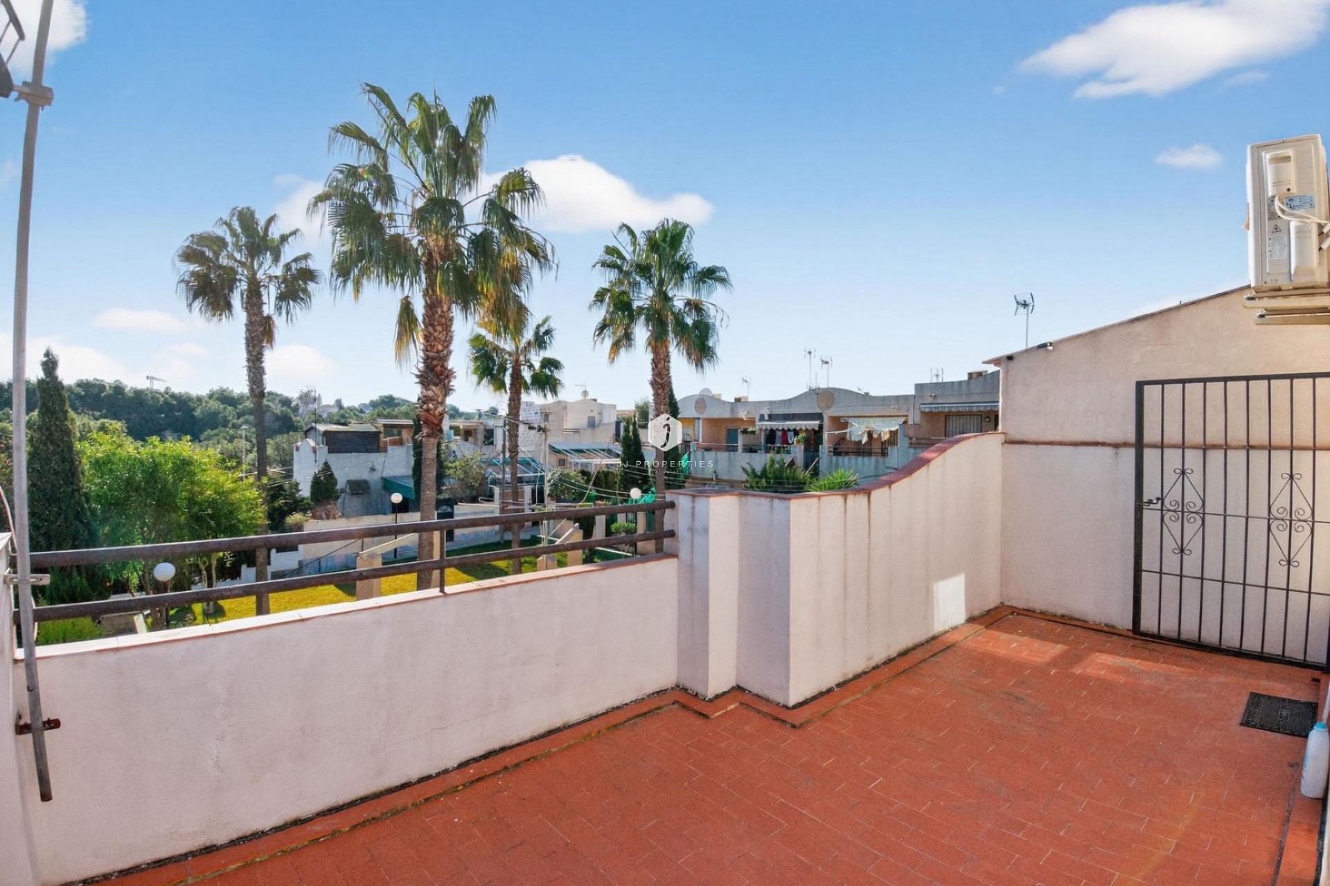 Langfristige Vermietung - Duplex -
Torrevieja - Lago jardin