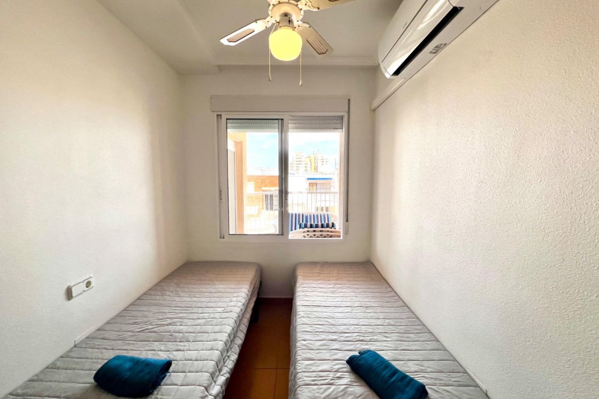 Langfristige Vermietung - Wohnung -
Torrevieja - Cabo cervera