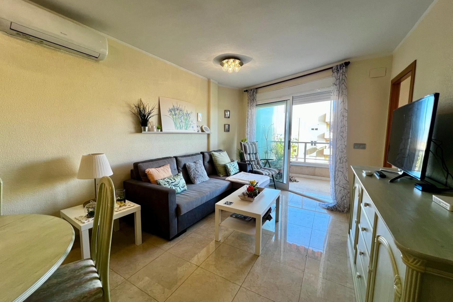 Langfristige Vermietung - Wohnung -
Torrevieja - Playa de los locos