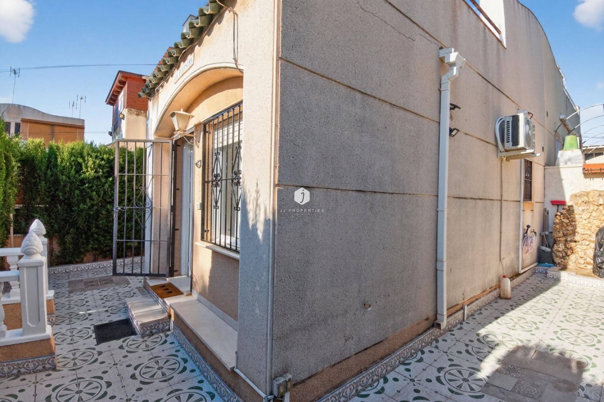 Long Term Rental - Duplex -
Torrevieja - Lago jardin