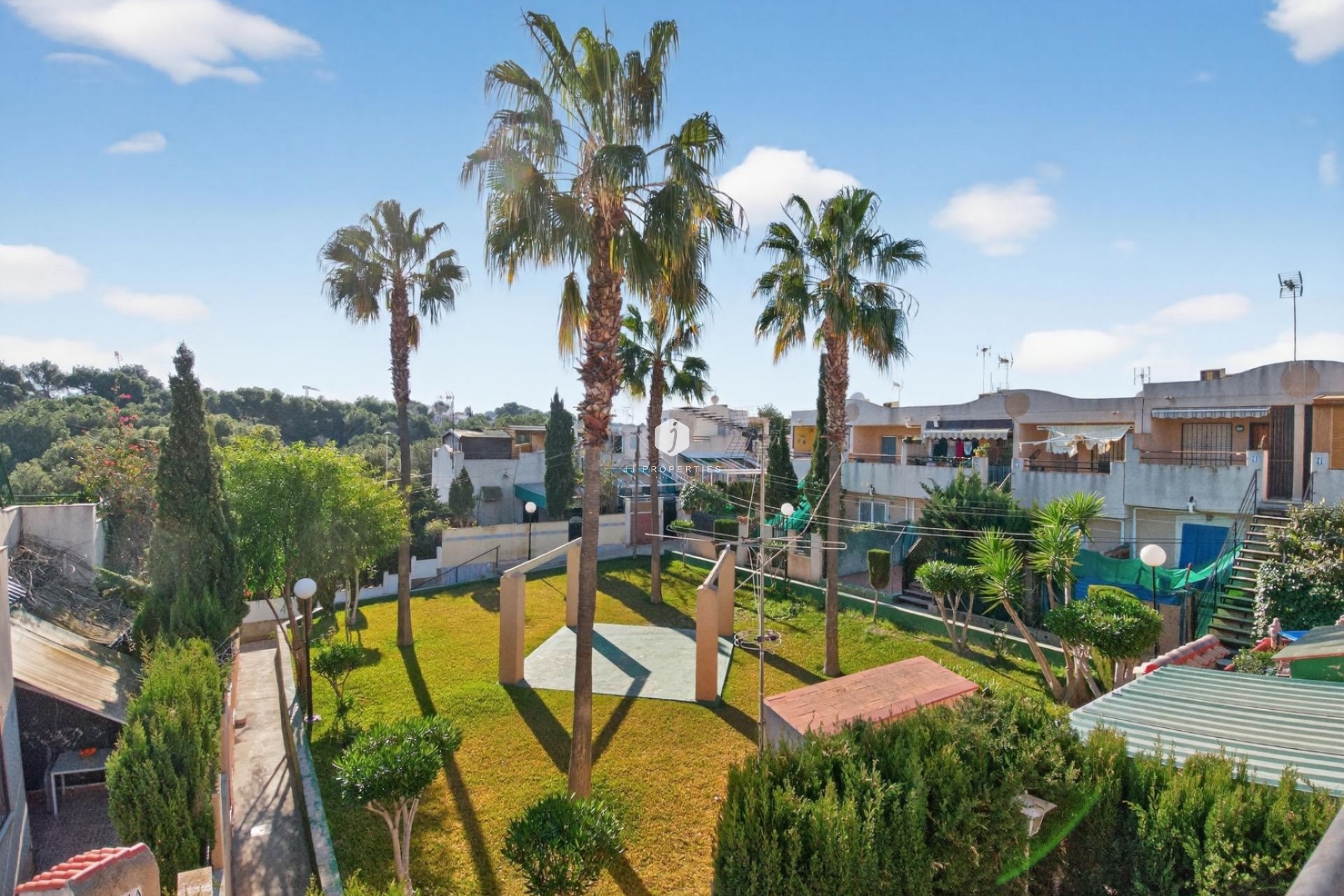 Long Term Rental - Duplex -
Torrevieja - Lago jardin