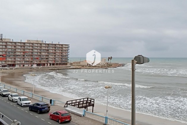 Mieszkanie w bloku - Z drugiej ręki -
            Torrevieja - C-89389