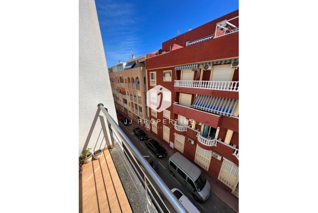 Mieszkanie w bloku - Z drugiej ręki - Torrevieja -
                Centro