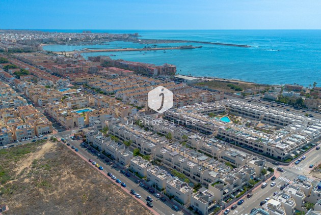 Mieszkanie w bloku - Z drugiej ręki - Torrevieja -
                Costa Blanca