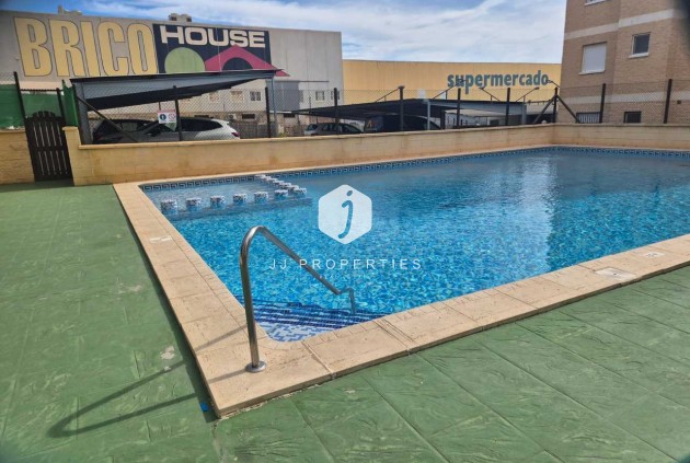 Mieszkanie w bloku - Z drugiej ręki - Torrevieja -
                Costa Blanca