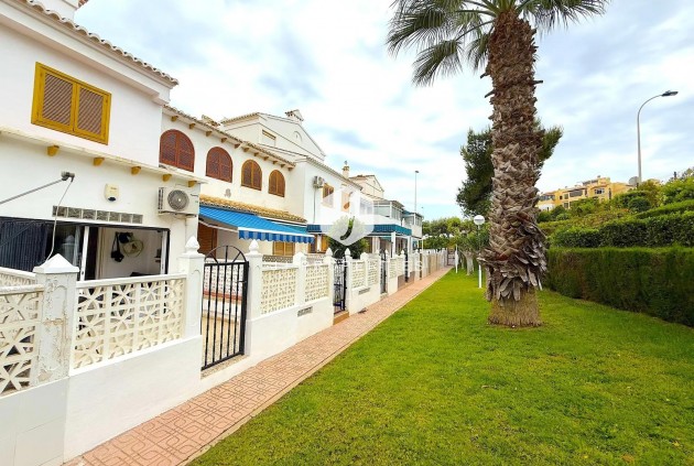 Mieszkanie w bloku - Z drugiej ręki - Torrevieja -
                La Mata