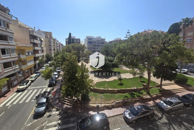 Mieszkanie w bloku - Z drugiej ręki - Torrevieja -
                Playa del Cura