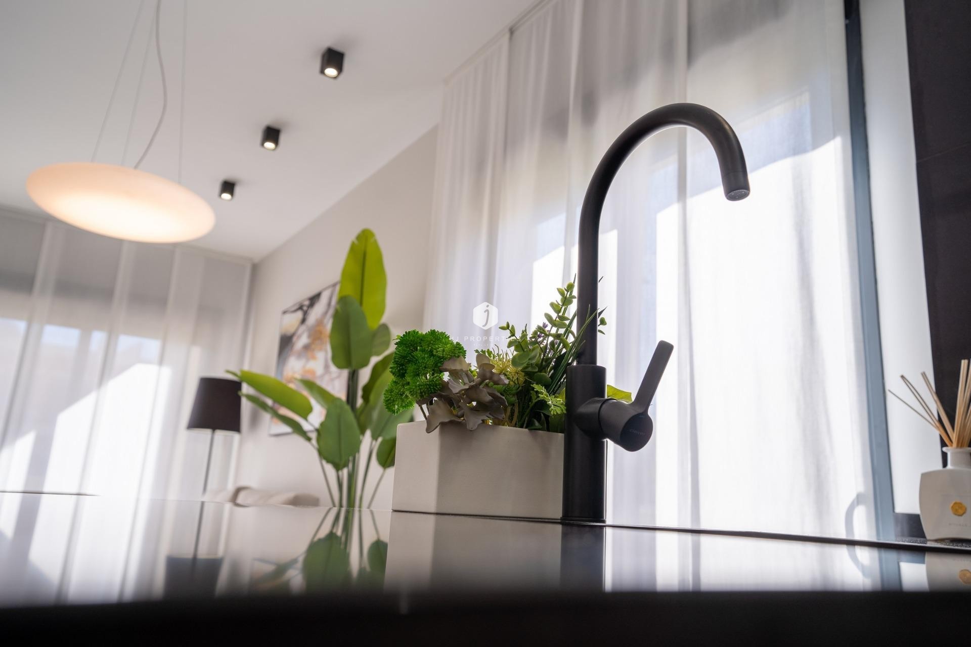 Neue Gebäude - Bungalow -
Pilar de la Horadada - pueblo