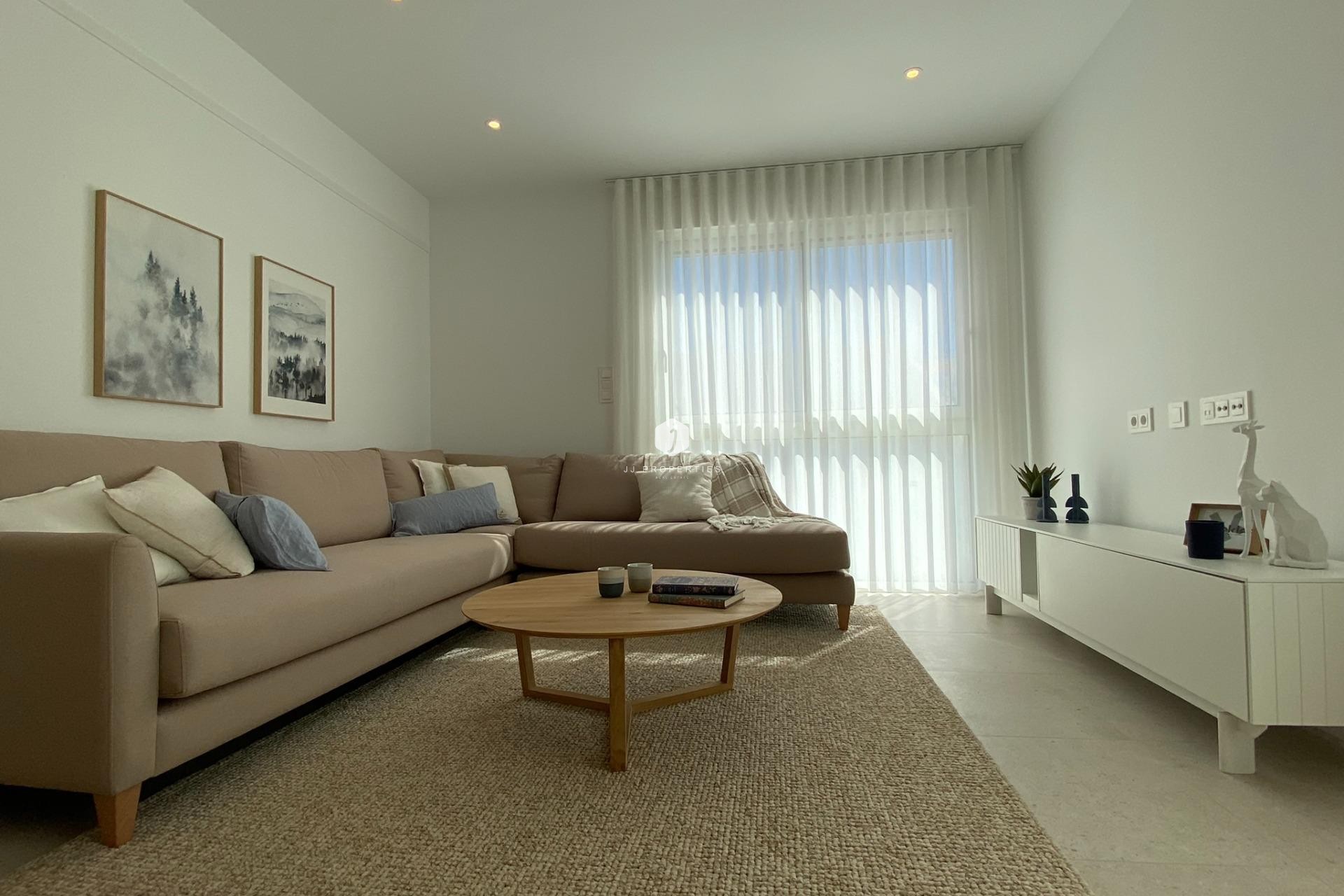 Neue Gebäude - Bungalow -
Pilar de la Horadada - pueblo