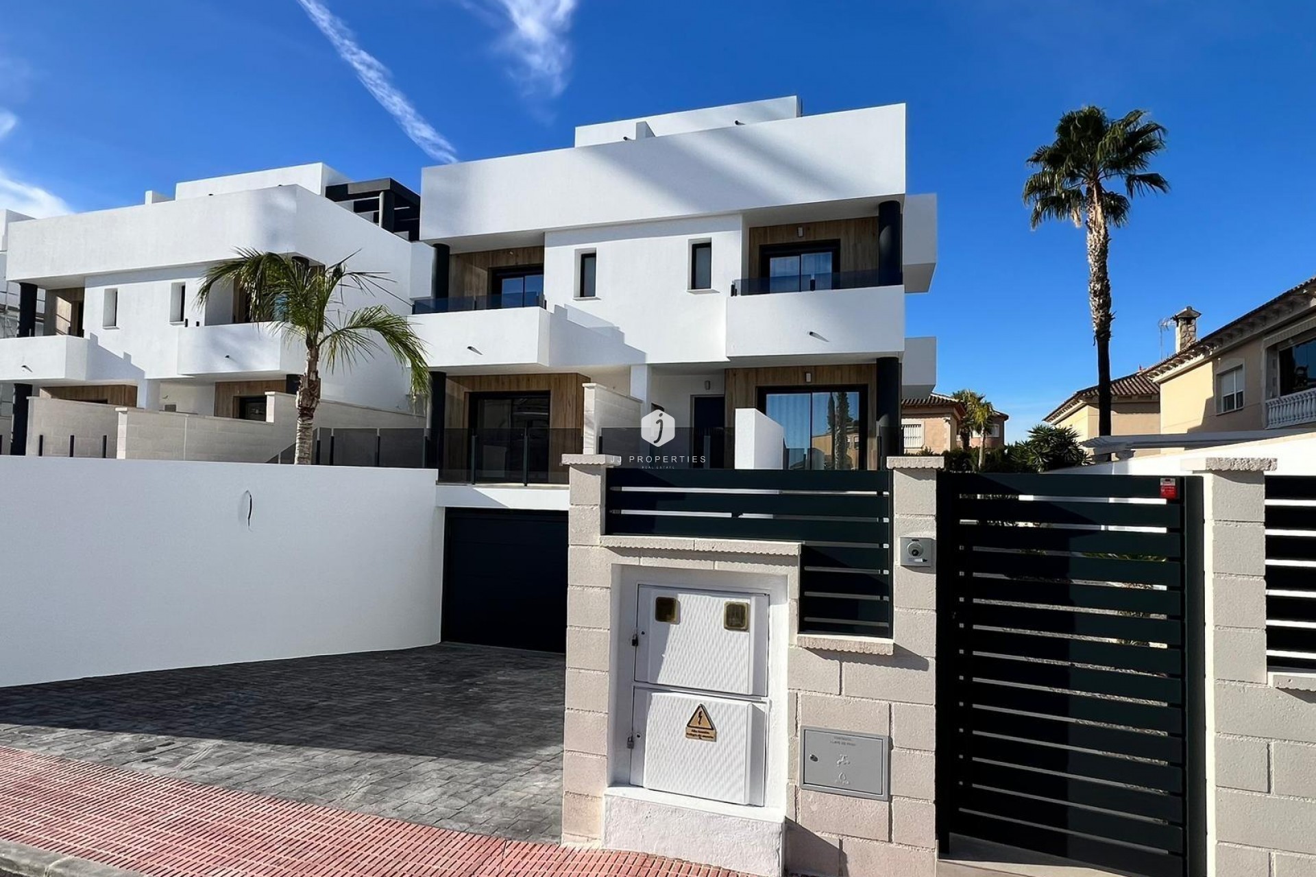 Neue Gebäude - Chalet -
Benferri - Benfis Park