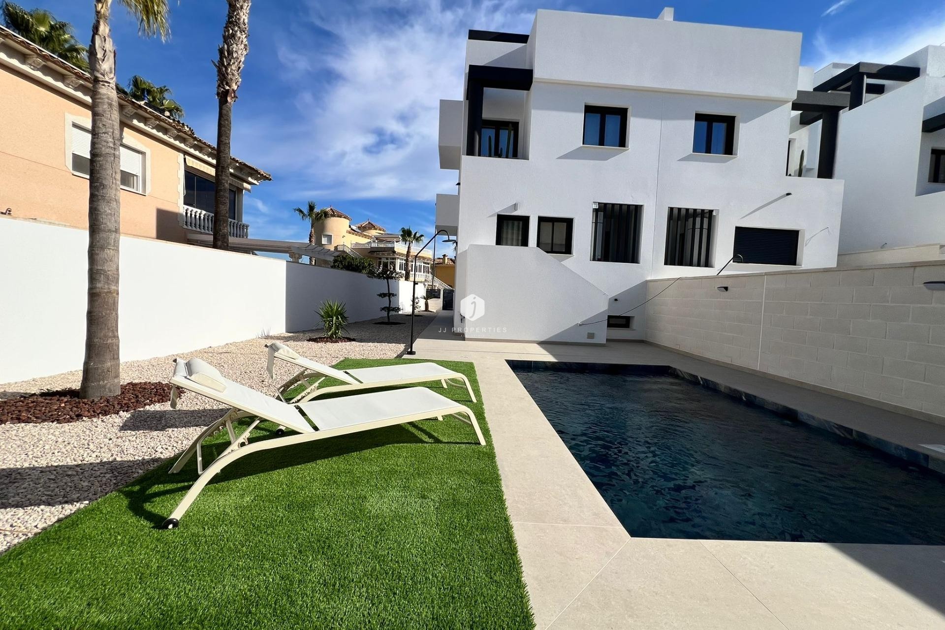 Neue Gebäude - Chalet -
Benferri - Benfis Park