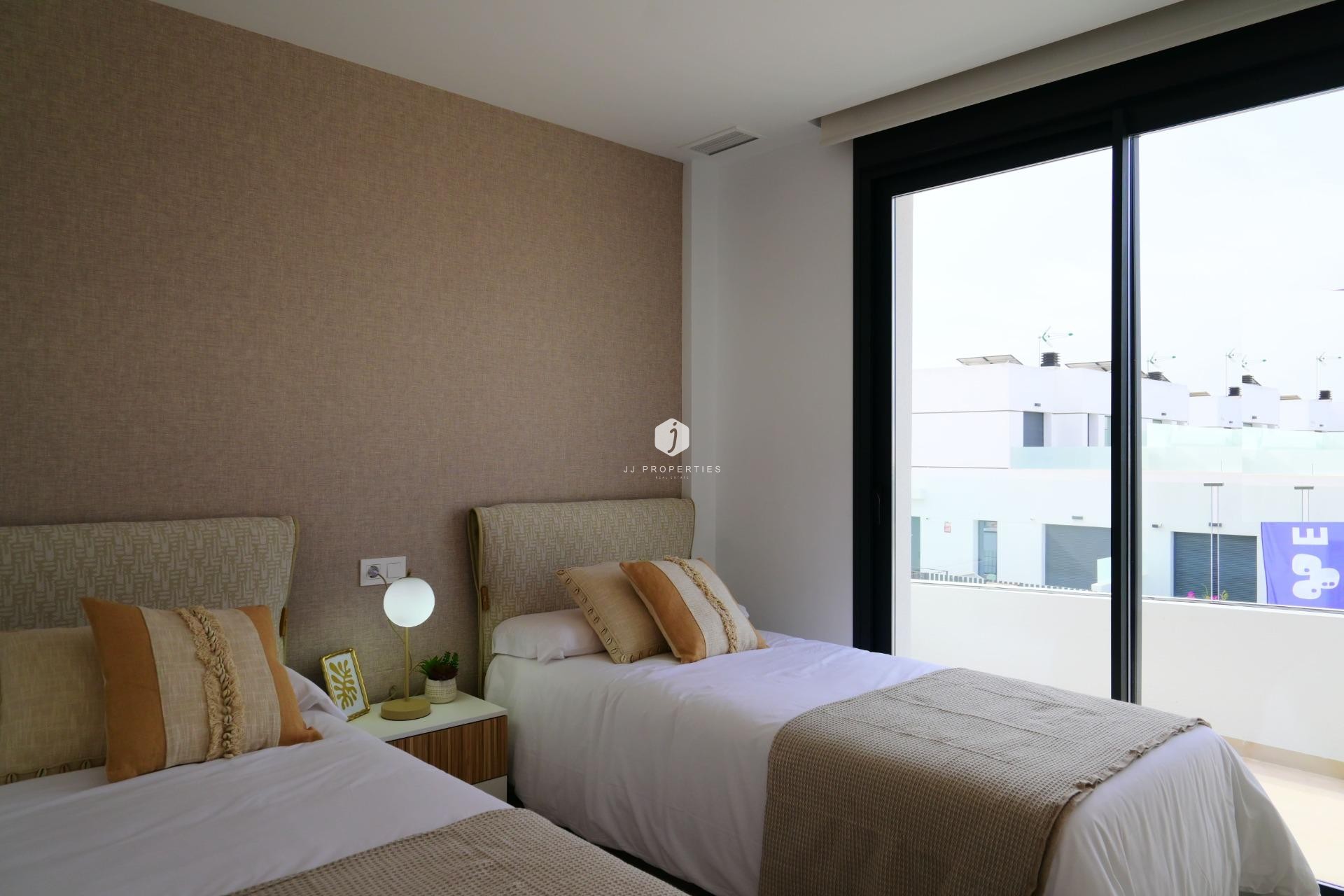 Neue Gebäude - Chalet -
Dolores - polideportivo