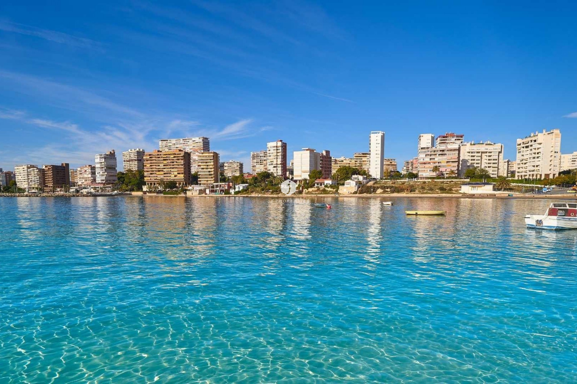 Neue Gebäude - Chalet -
Els Poblets - Partida Barranquets