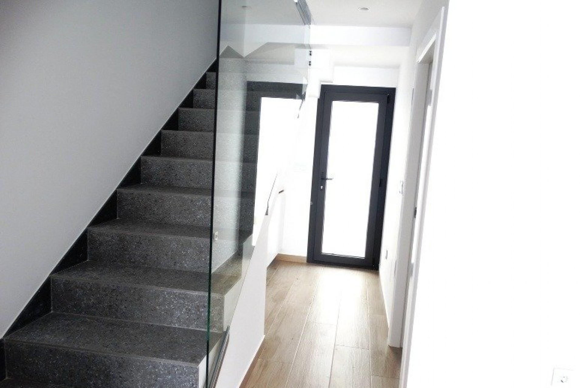 Neue Gebäude - Chalet -
Pilar de la Horadada - pueblo