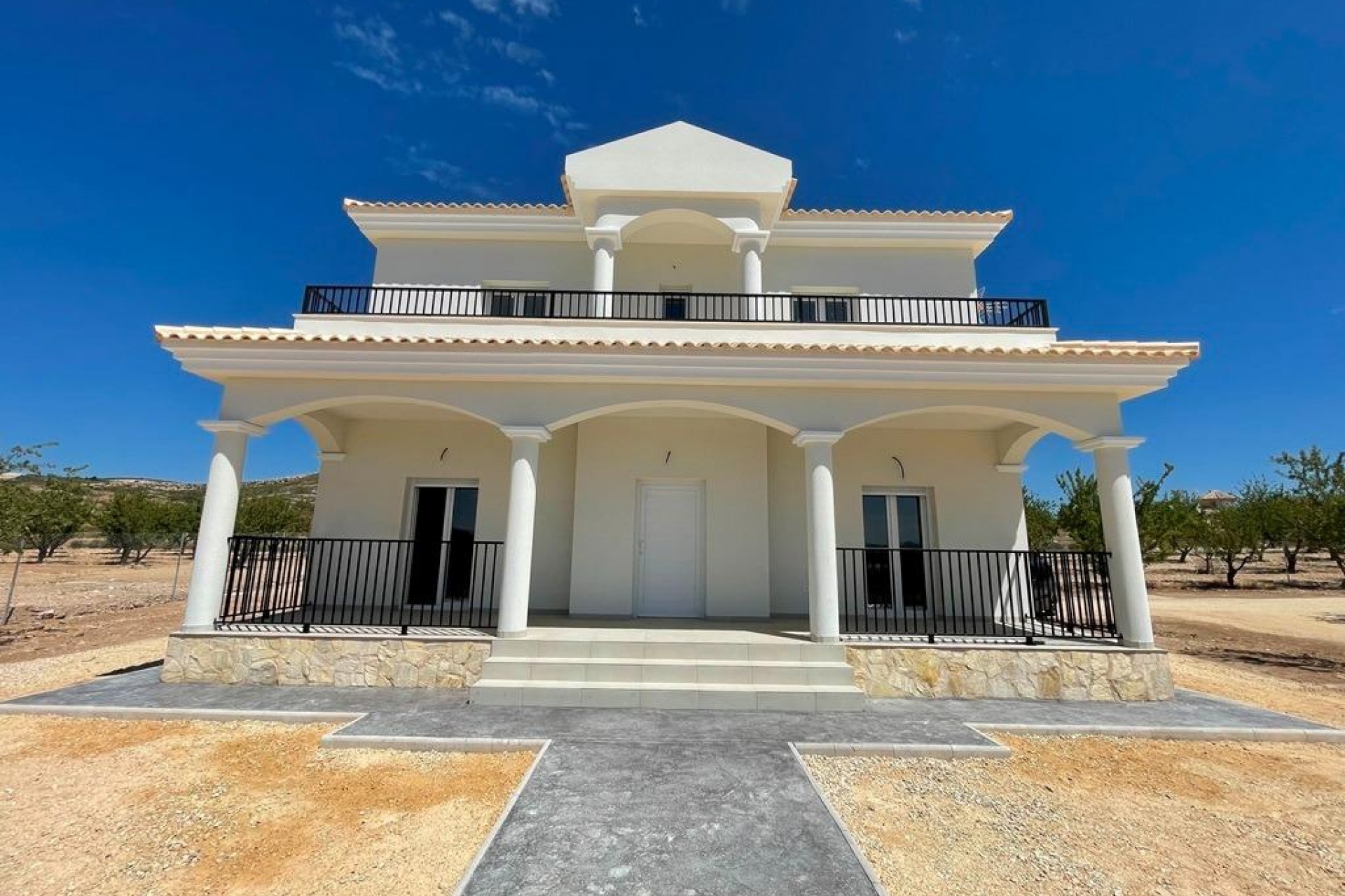 Neue Gebäude - Chalet -
Pinoso - Camino Del Prado