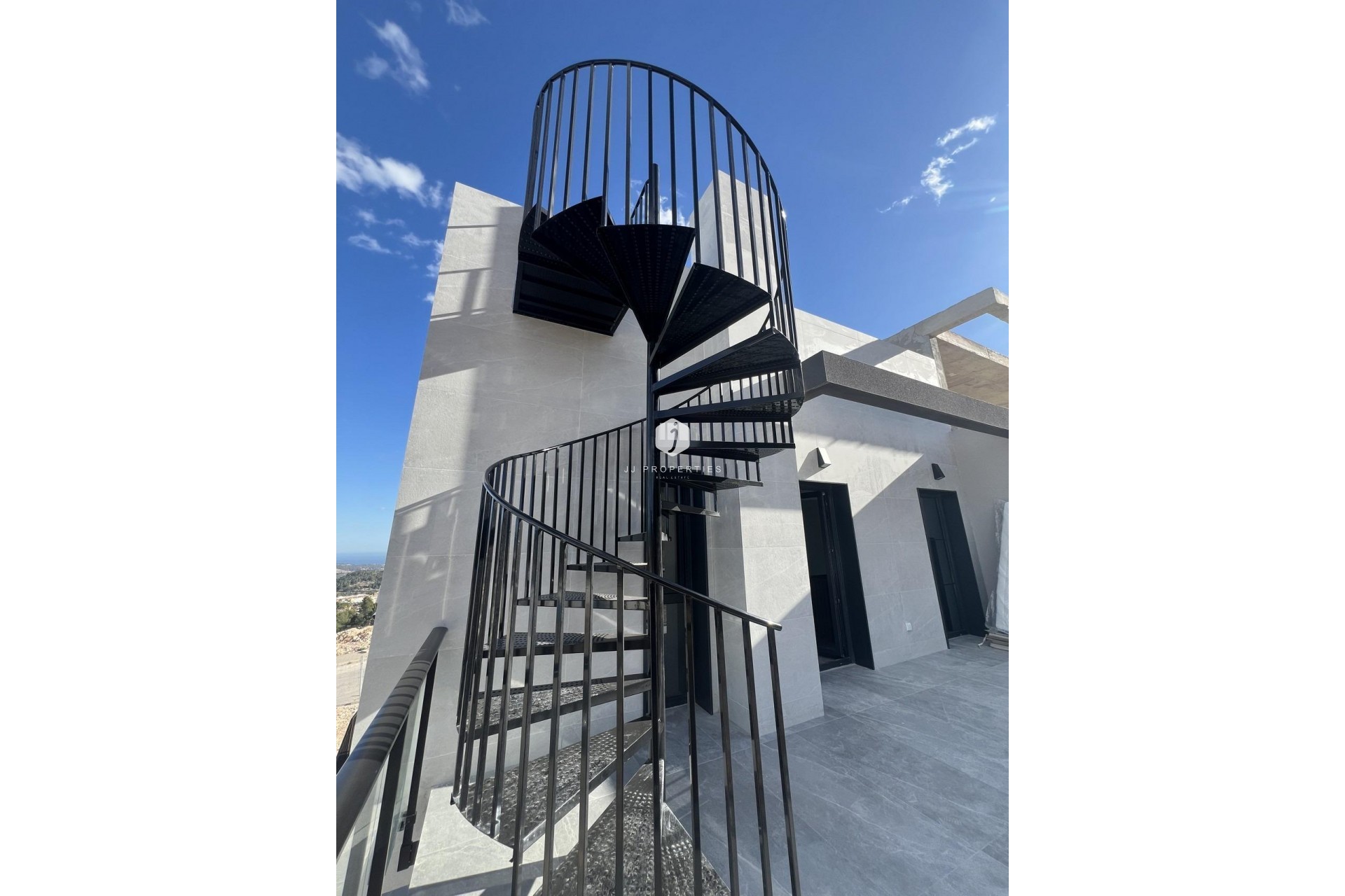 Neue Gebäude - Chalet -
Polop - PAU1