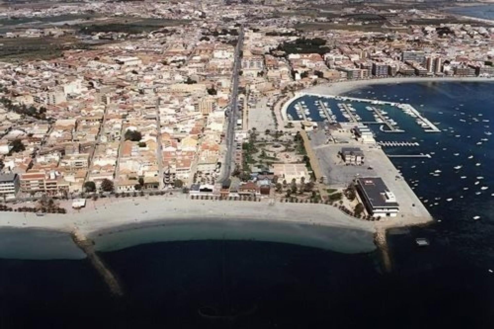 Neue Gebäude - Chalet -
San Pedro del Pinatar - Los Antolinos