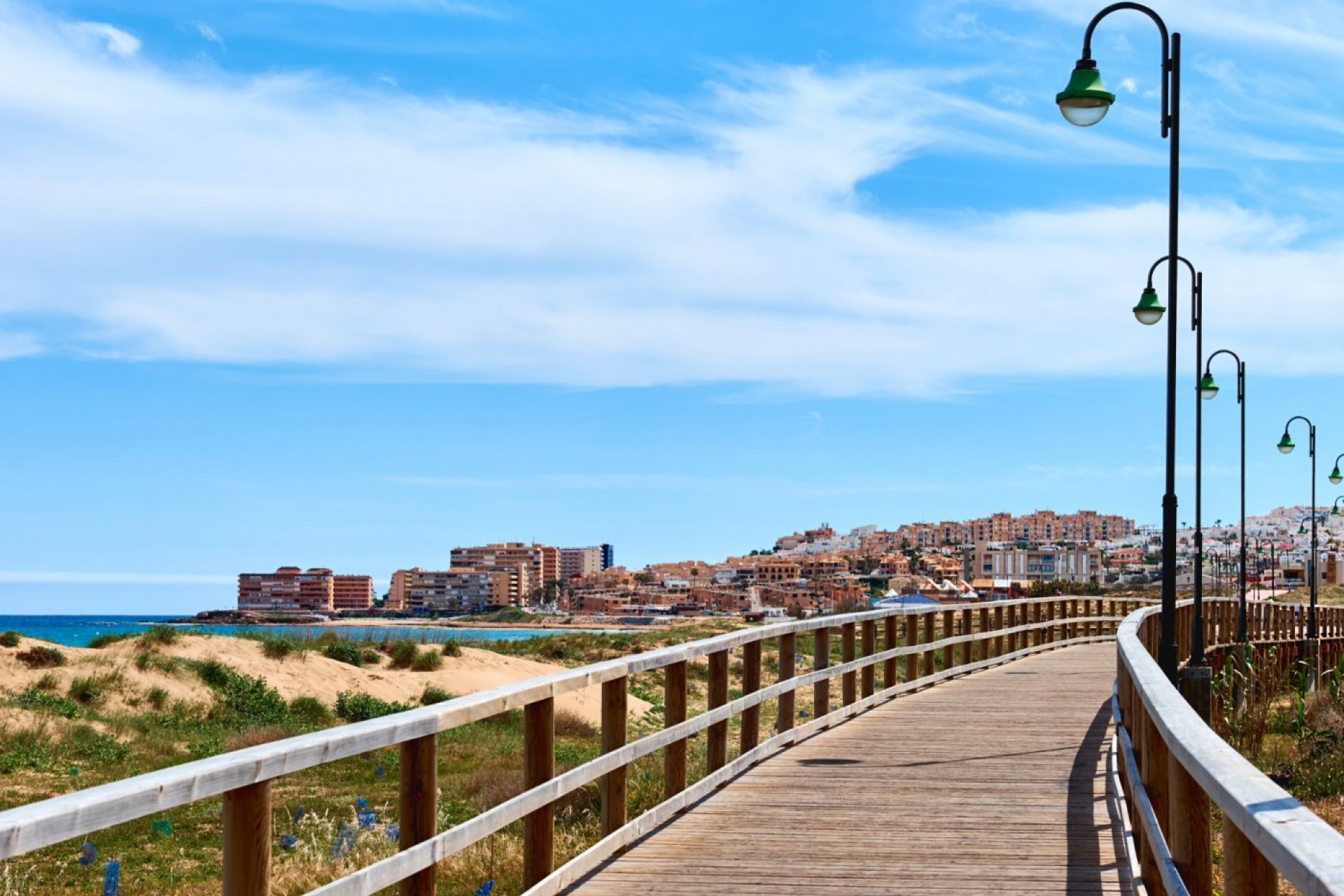 Neue Gebäude - Chalet -
Torrevieja - La Mata