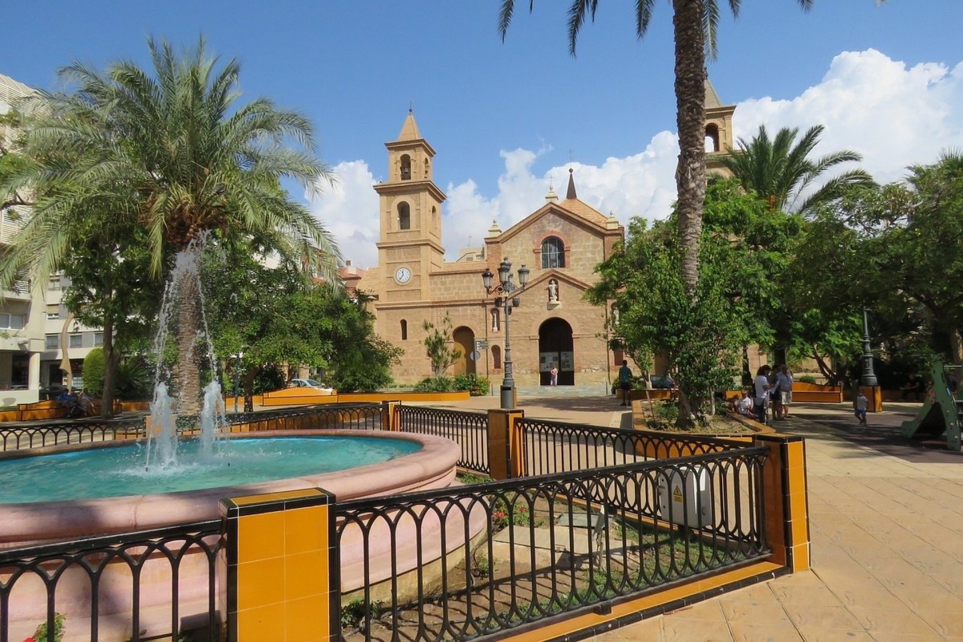 Neue Gebäude - Chalet -
Torrevieja - Lago Jardin