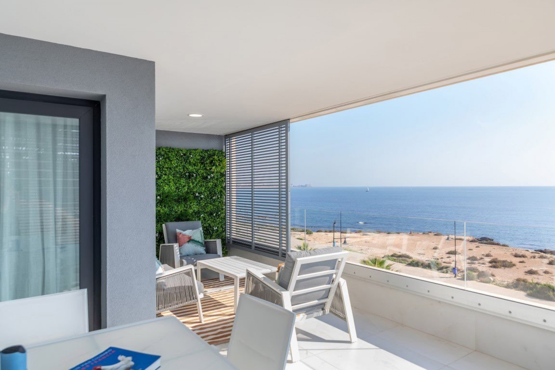 Neue Gebäude - Penthouse -
Torrevieja - Punta prima