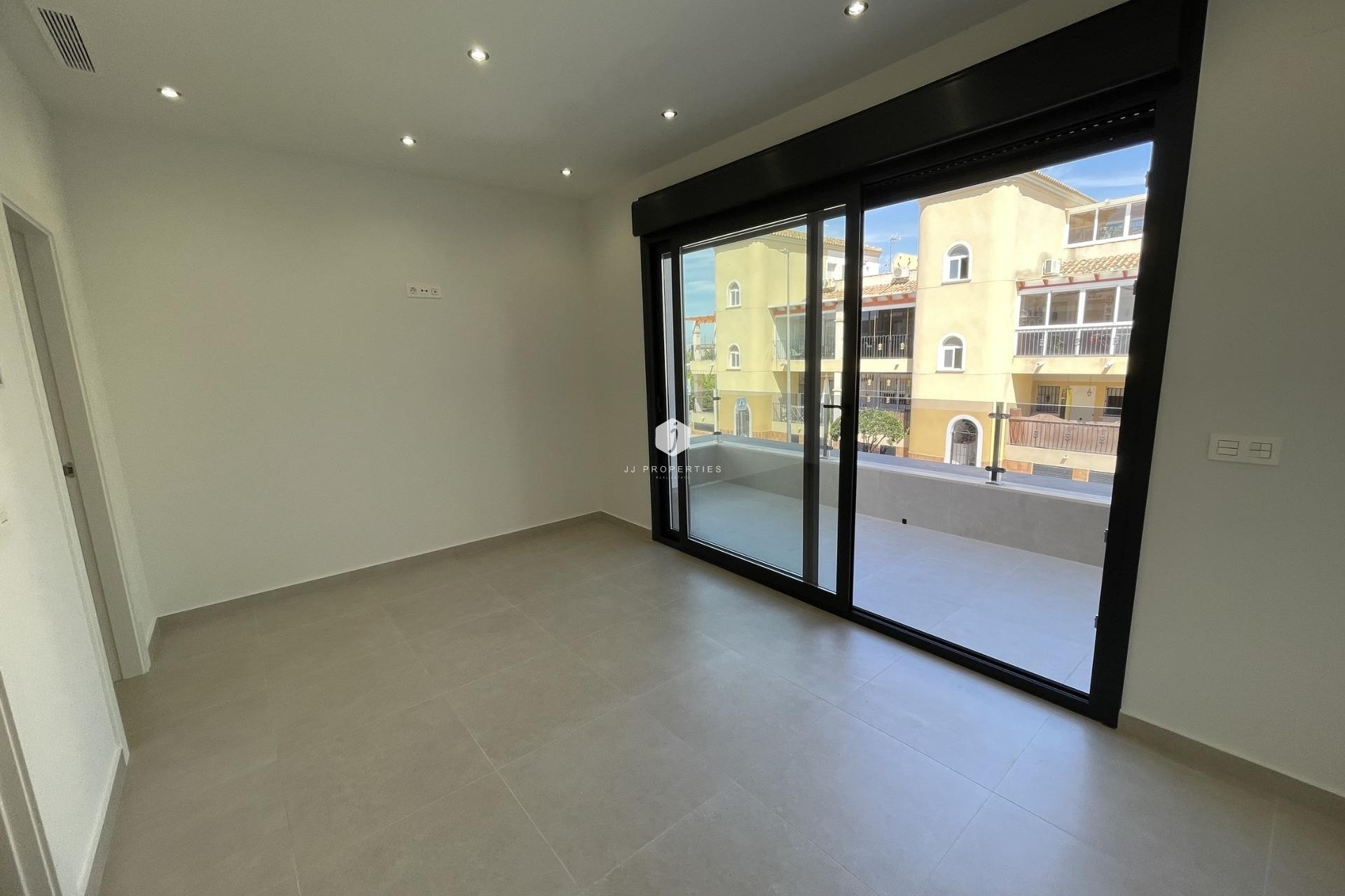 Neue Gebäude - Villa -
Almoradí - Heredades