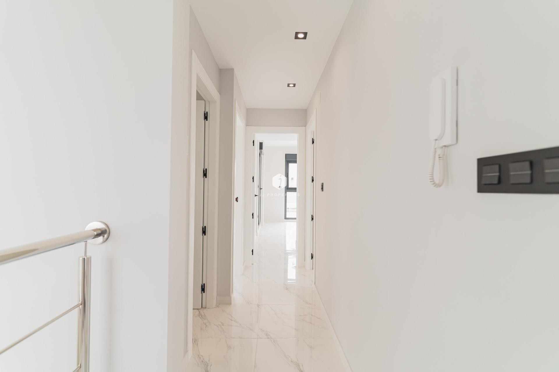 Neue Gebäude - Villa -
Orihuela Costa - Punta Prima