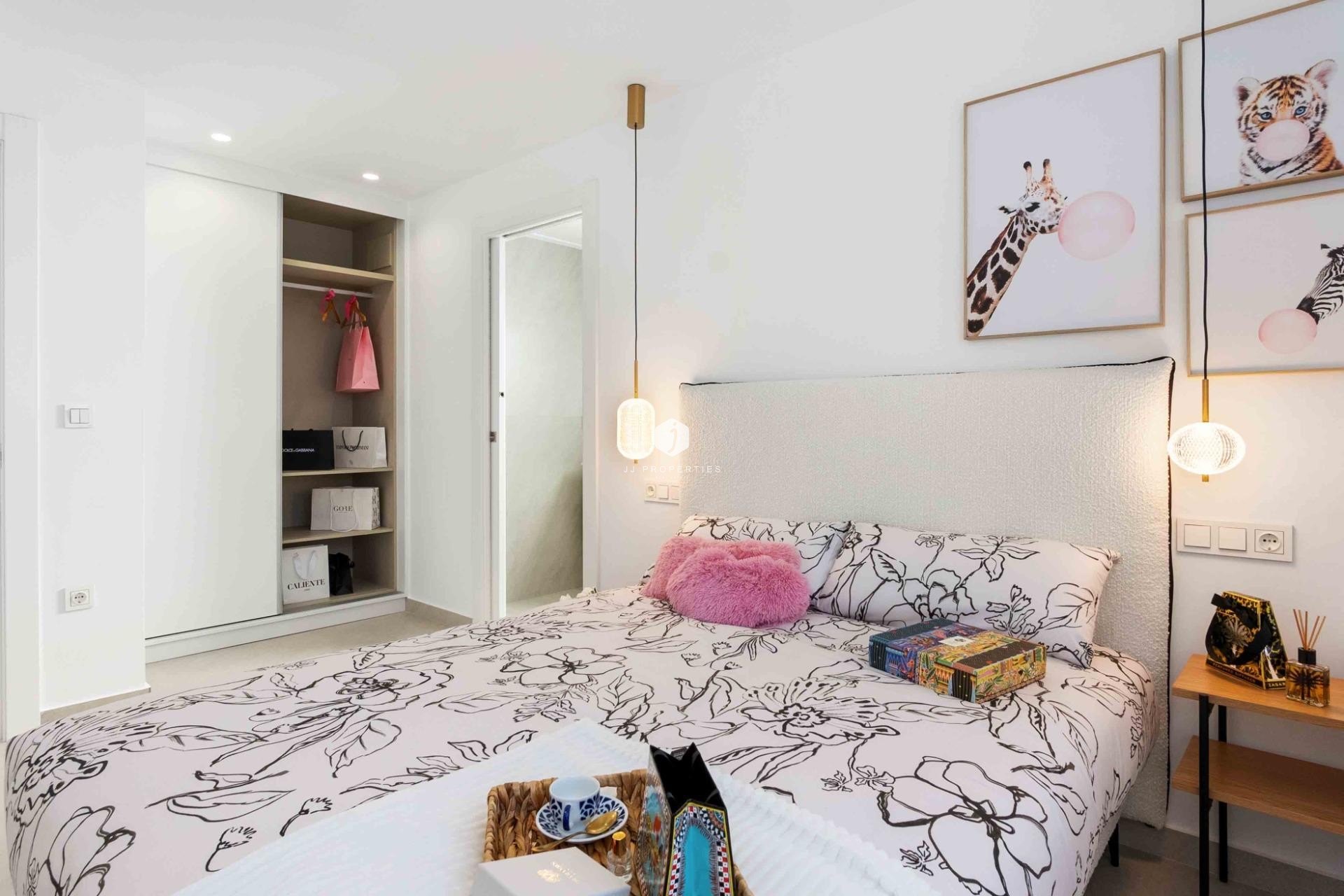 Neue Gebäude - Villa -
Rojales - Benimar