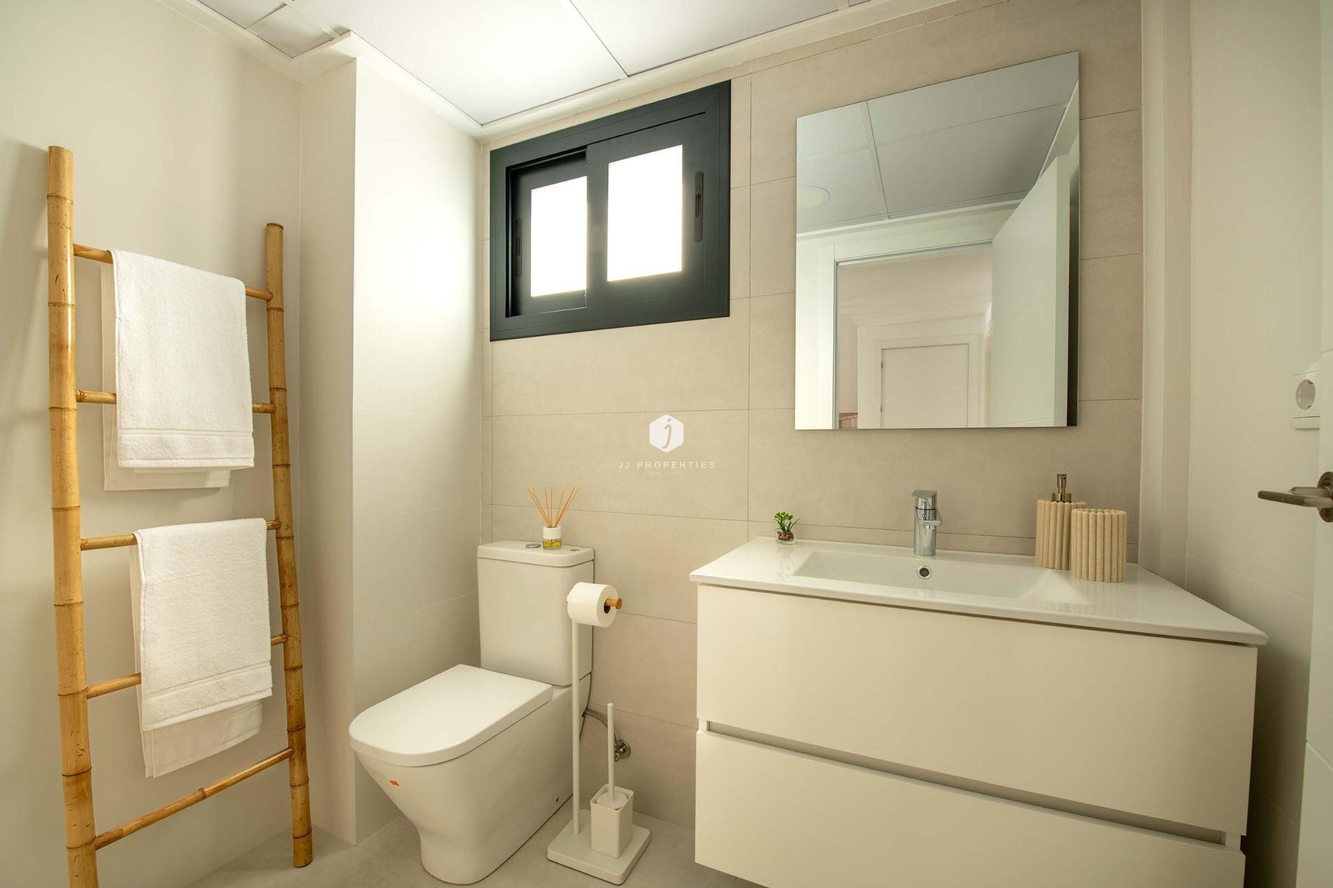 New Build - Bungalow -
Cox - San Fernando