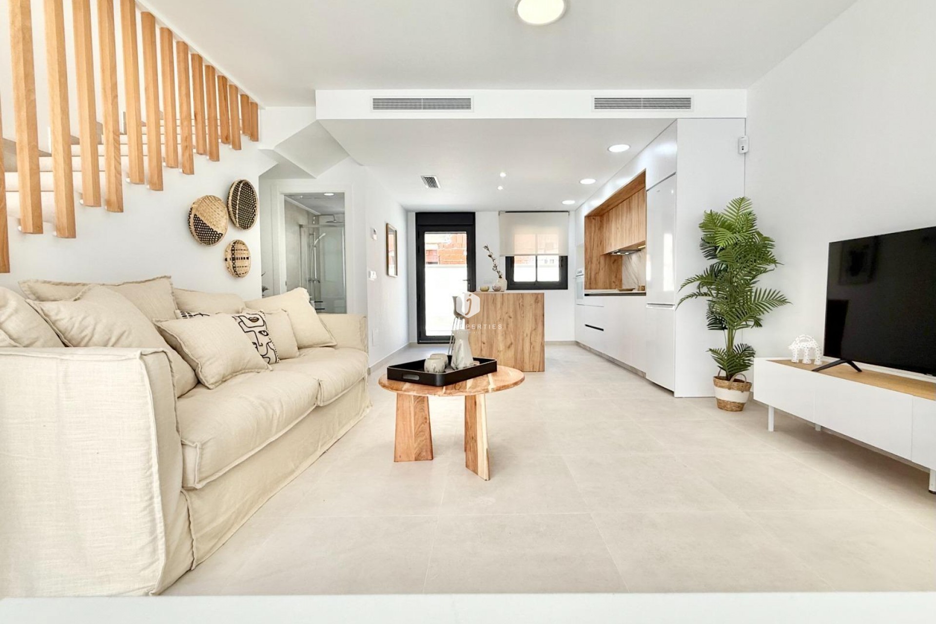 New Build - Chalet -
Cox - San Fernando