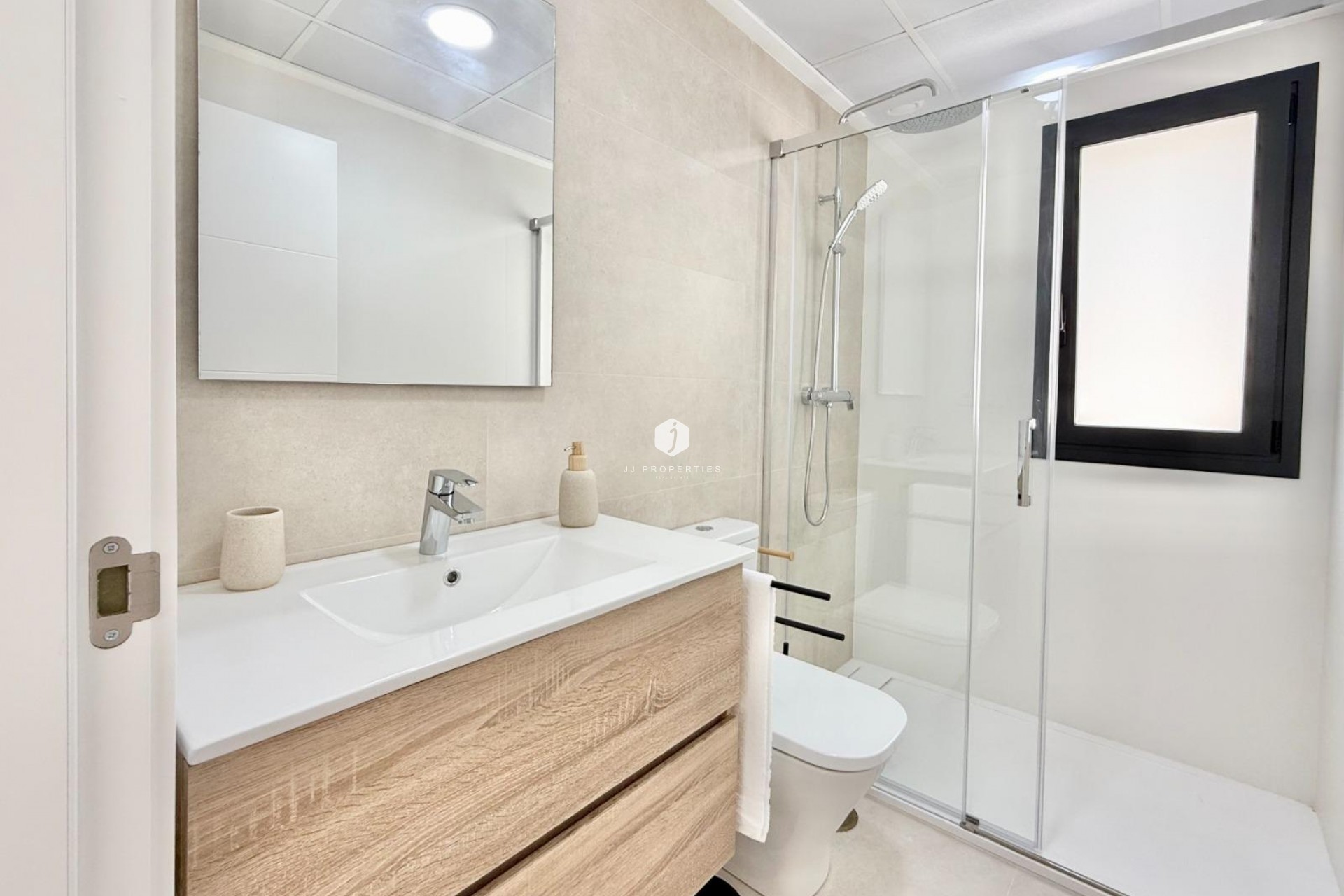 New Build - Chalet -
Cox - San Fernando