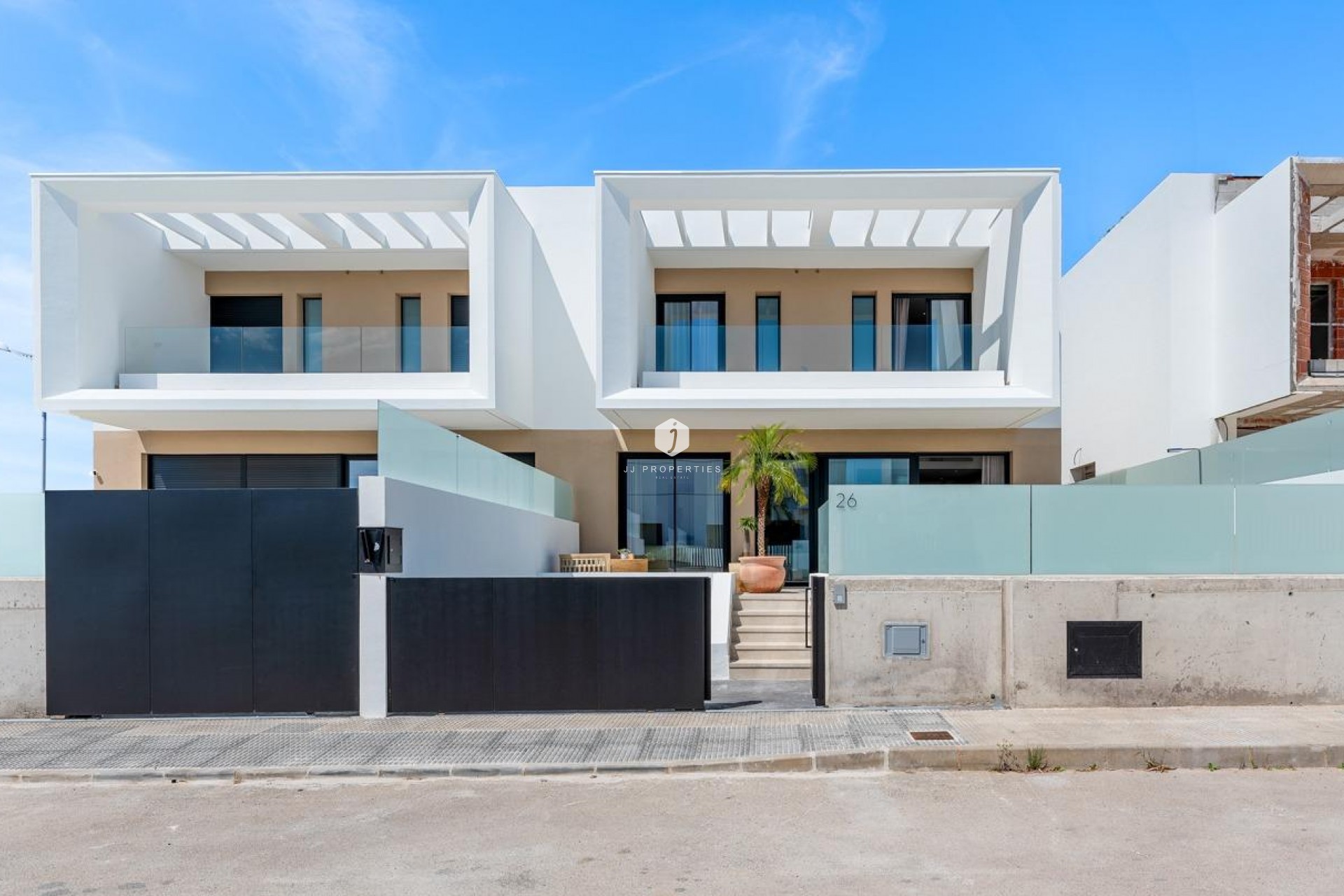 Nouvelle construction - Chalet -
Dolores - Sector 3