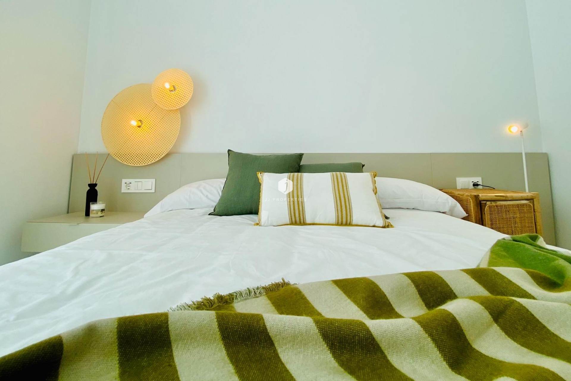 Nowy budynek - Bungalow -
Pilar de la Horadada - pueblo