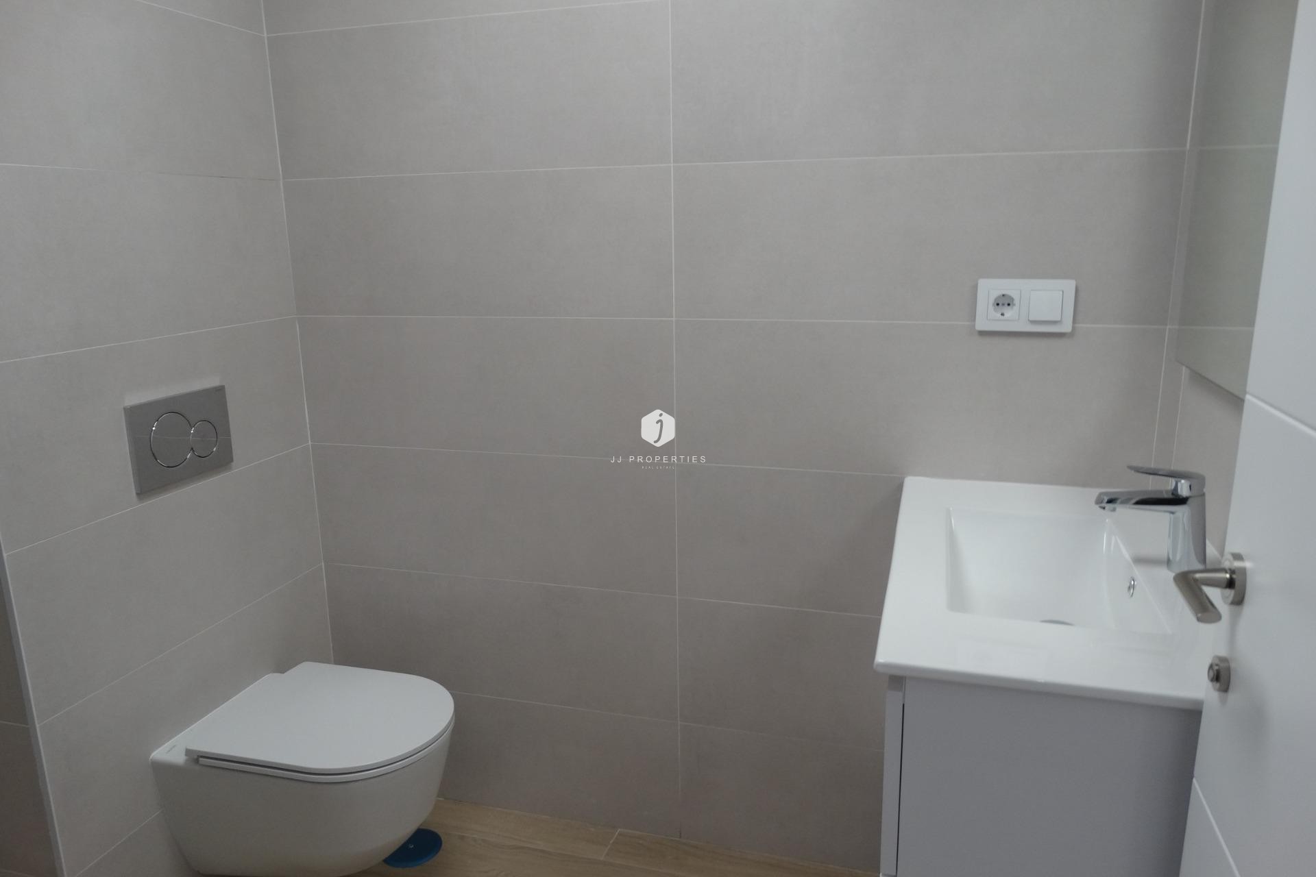 Nowy budynek - Bungalow -
Pilar de la Horadada - pueblo