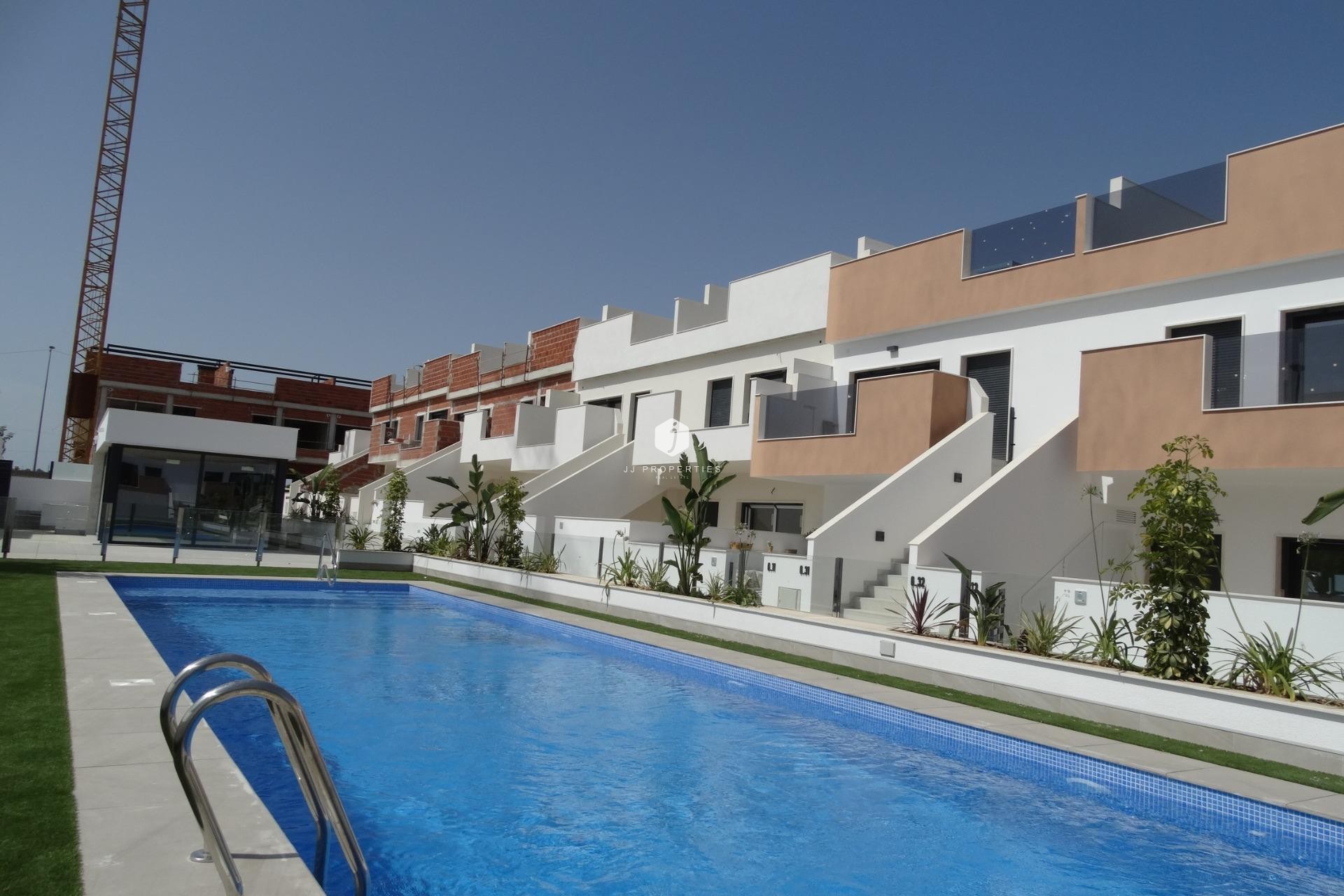 Nowy budynek - Bungalow -
Pilar de la Horadada - pueblo